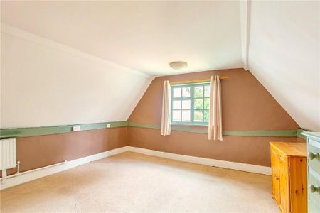 4 bedroom detached house to rent - Photo 4