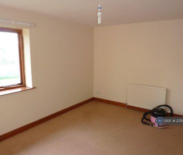 4 bedroom detached house to rent - Photo 3
