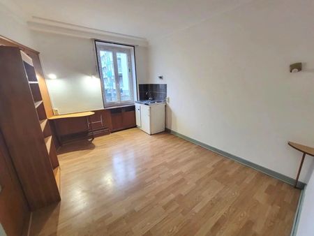 Location Appartement 1 pièce 16m² NEVERS 58000 - Photo 4