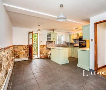 5 bedroom semi-detached house to rent - Photo 1