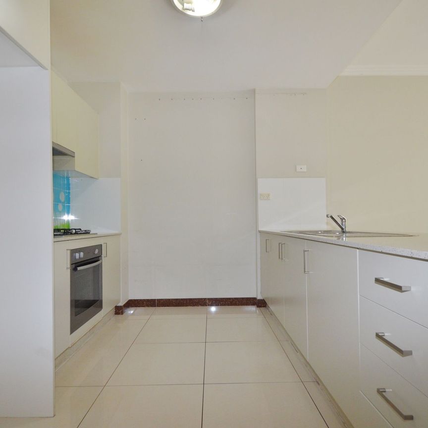 Central Westmead Location ! - Photo 1