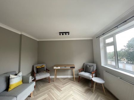 16 Boslowick Court, Falmouth - Photo 3