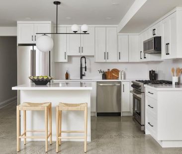 For Lease - 31 Roslin Avenue Unit# Lower, Toronto, Ontario - Photo 1