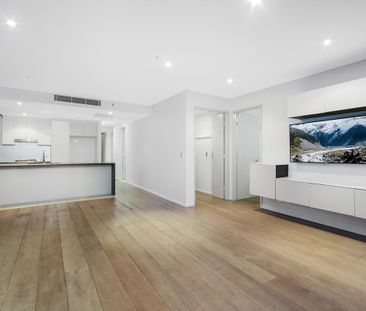 Next to East Village I Large 3-Bedroom Apartment I Double Carspace - Photo 6