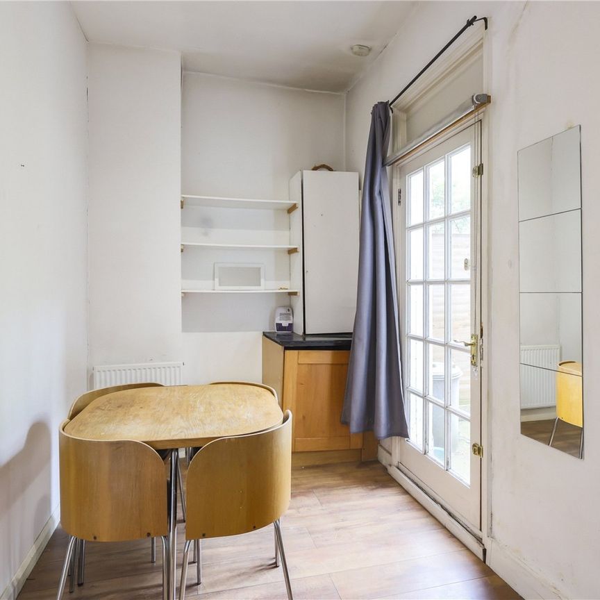 3 Bedroom Flat to Rent - Photo 1