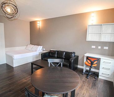 Studio to rent - Photo 2