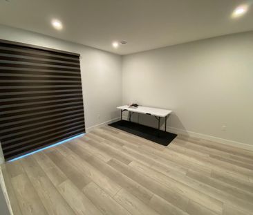 For Lease - 925 Deveron Crescent Unit# 12, London South, Ontario - Photo 1