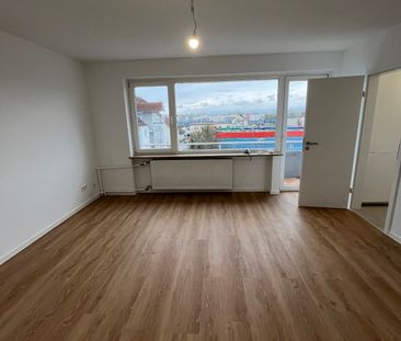 Hochwertig renoviertes 1 Zimmer Apartment mit Balkon und Einbauküche - Photo 3