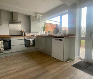 1 bedroom in a house share to rent - Photo 3