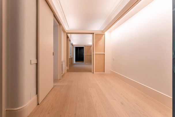 5 room luxury Apartment for rent in Barcelona, Spain - Photo 1