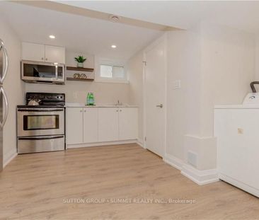 Detached Home For Lease | X7378770 - Photo 1