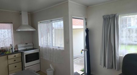 Embrace Simple Charm - Photo 3