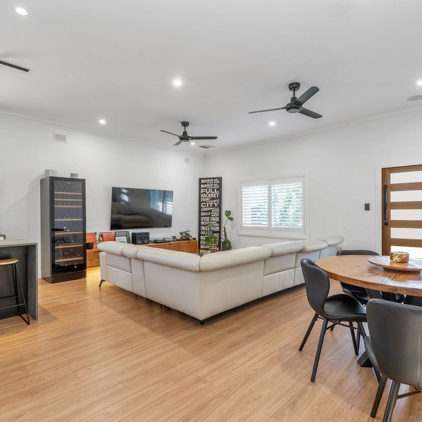 Find space: where family living meets outdoor entertaining - Photo 1