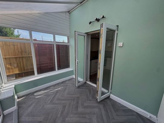South East Road, Sholing, Southampton - Photo 1