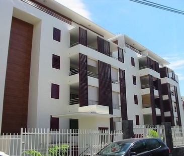 Location Appartement 2 pièces 43m² STE CLOTILDE 97490 - Photo 1