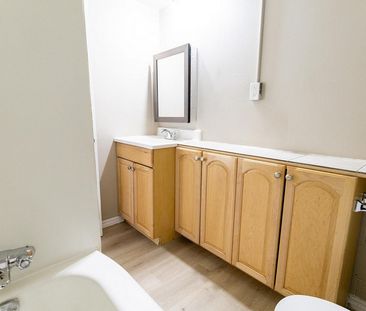 Mainstreet Plaza - Photo 4