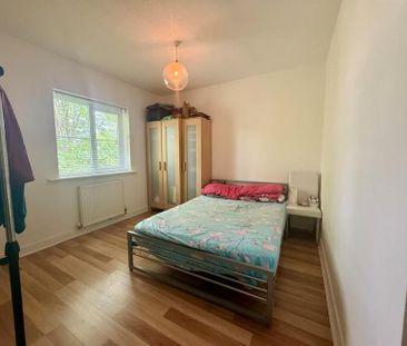 2 Bedroom Apartment To Let - Photo 4