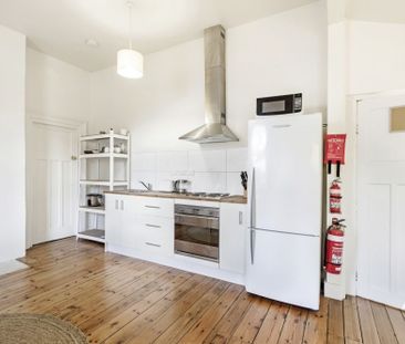 Spacious furnished one bedroom unit - Photo 5