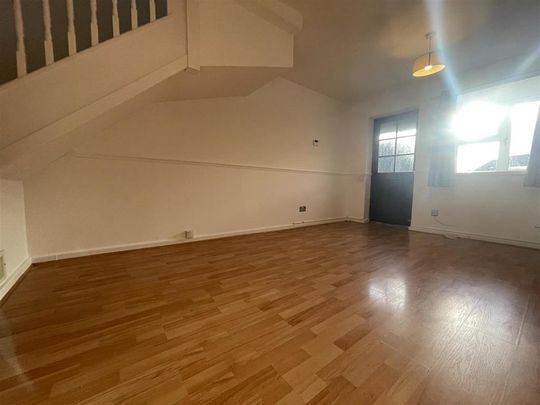 2 bedroom terraced house to rent - Photo 1