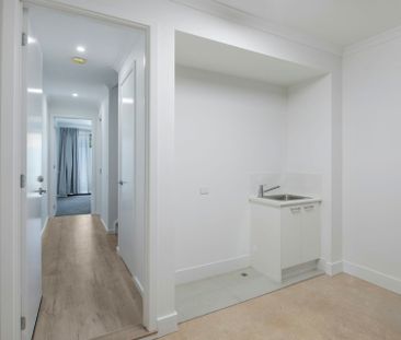 Stylish Three-Level Townhouse with Contemporary Comfort - Photo 6