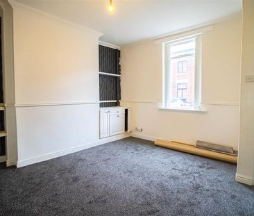 2-Bed Terraced House to Let on Elliott Street, Preston - Photo 3