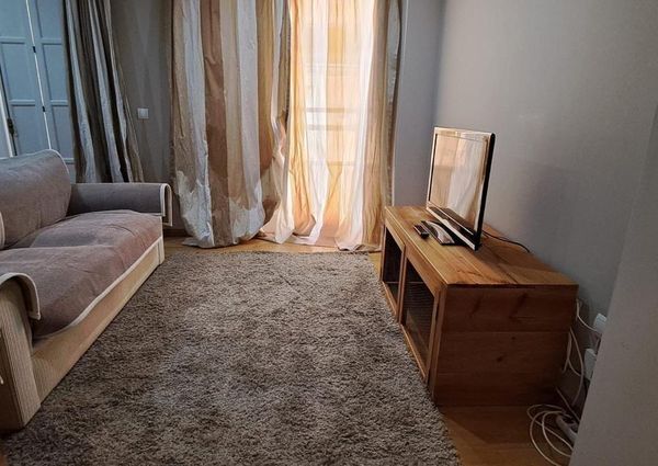 AQLUILER ANUAL /PRECIOSO APARTAMENTO EN ZONA INMEJORABLE DEL CENTRO.