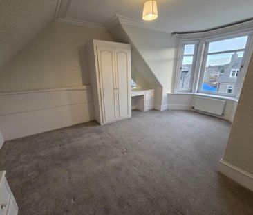 4 bedroom detached house to rent - Photo 5