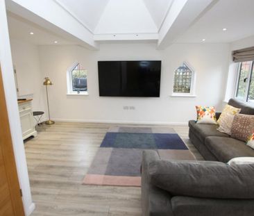 4 bedroom detached house to rent - Photo 1