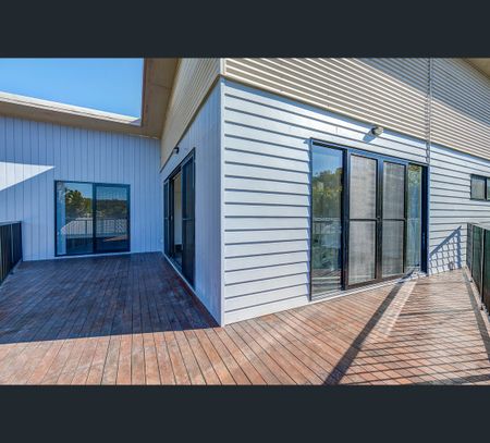 59 Victoria Drive, Pacific Pines, Qld 4211 - Photo 2