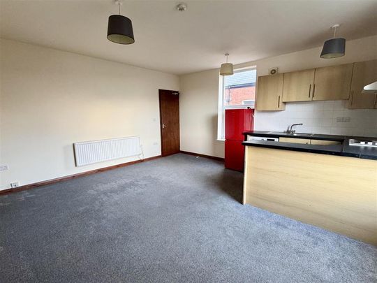 1 bedroom flat to rent - Photo 1
