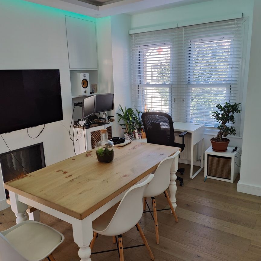 1 Bed Flat, West Gardens, SW17 - Photo 1