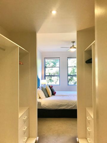 Luxury Furnished Parkside Living In Vibrant Village Hub - Photo 5