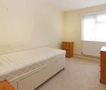 Neath Hill - A Centrally Located Bed Maisonette With Garage, MK14 - Photo 4