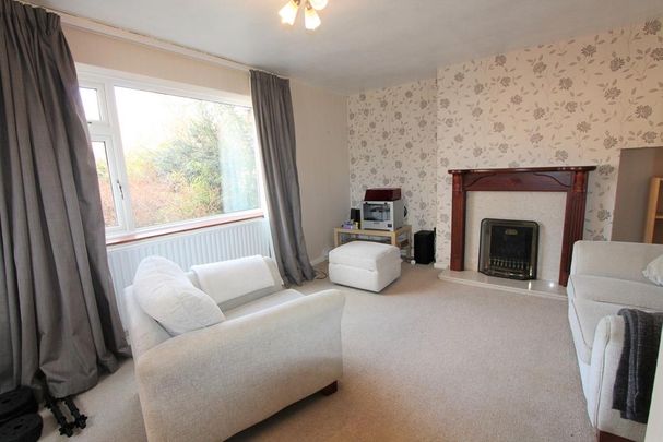 3 bedroom flat to rent - Photo 1