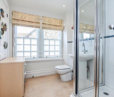 3 bedroom flat to rent - Photo 5