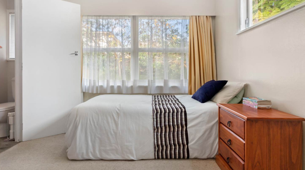 Ready to move in - 2 Bedroom unit - Photo 1