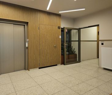 Nowiutkie dwa pokoje w apartamentowcu - Zdjęcie 4