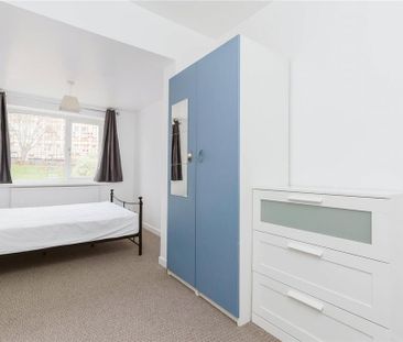 4 bedroom semi-detached house to rent - Photo 4