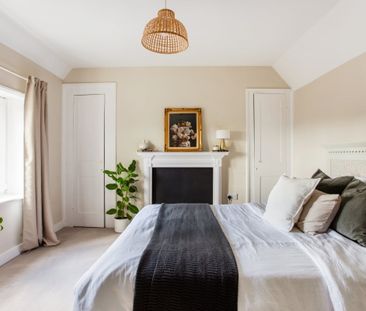 3 bedroom flat to rent - Photo 6