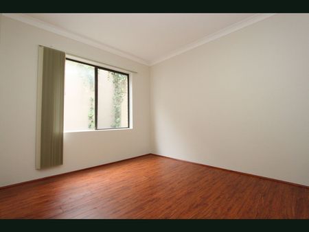 Renovated First-Floor Unit - Steps to Brighton Le Sands Beach - Photo 2