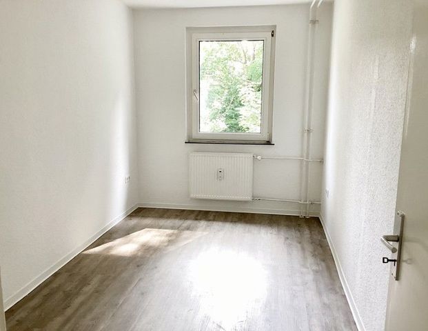 4-Zimmer-Wohnung mit Balkon und Tageslichtbad - Photo 1