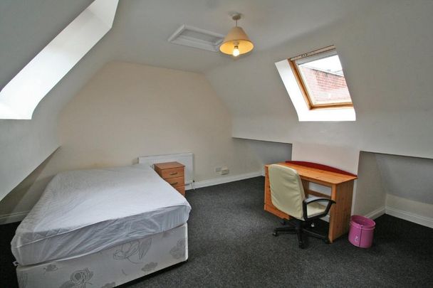 4 bedroom detached house to rent - Photo 1