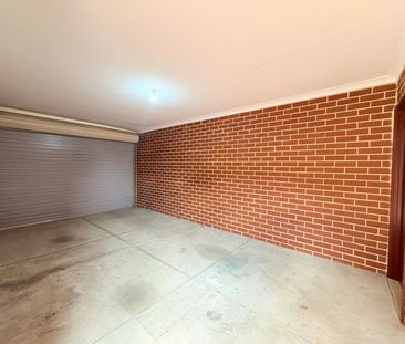 Spacious 3-Bedroom Villa with Modern Amenities - Photo 2