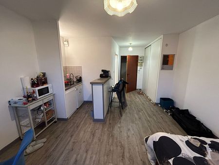 Studio Poitiers – 23.54 m² - Photo 3