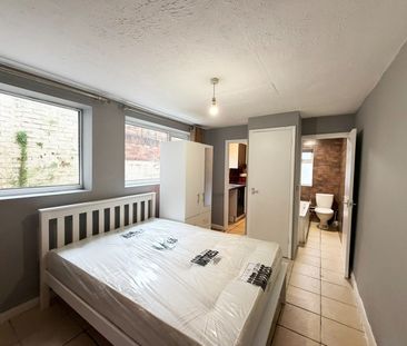 Studio Flat, Buxton Road, LU1 - Photo 6