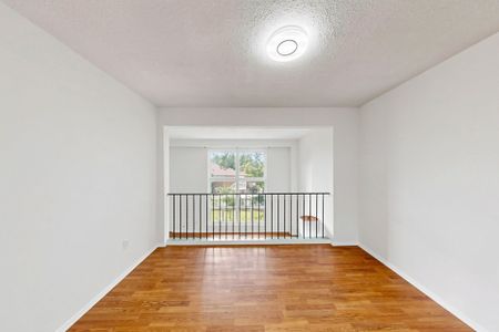 For Lease - 8 Rusty Crest Way, Toronto, Ontario - Photo 3