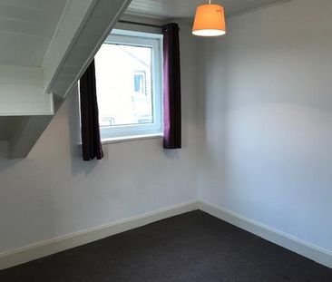 3 bedroom terraced house to rent - Photo 6