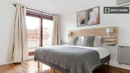 4 room luxury Flat for rent in Barcelona, Catalonia - Photo 2