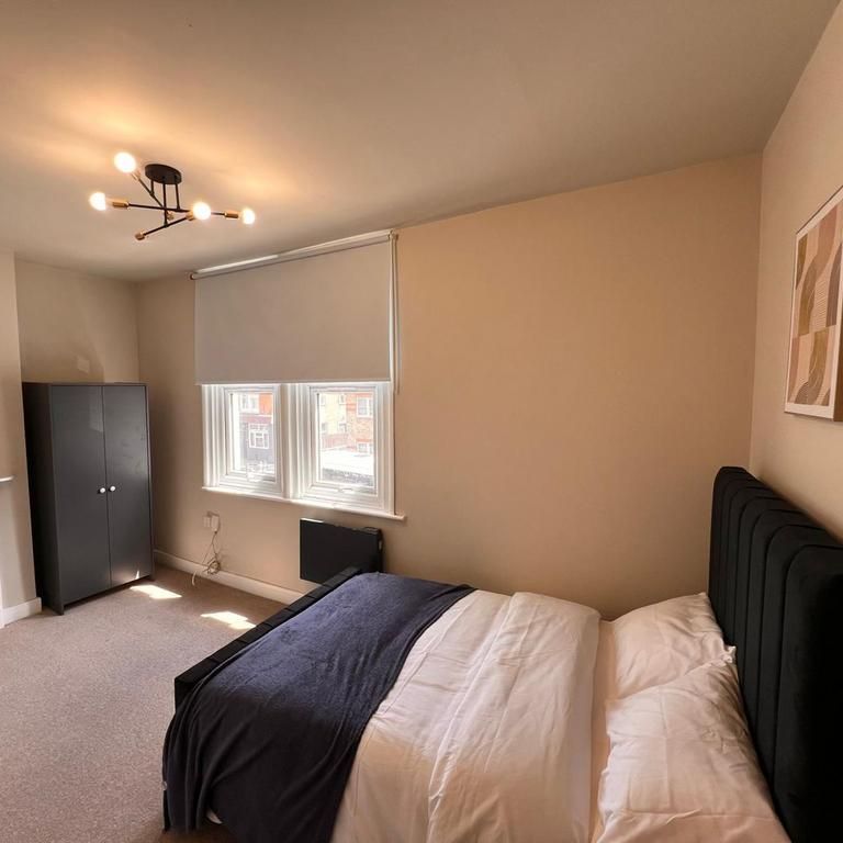 6 bedroom house of multiple occupation to rent - Photo 1