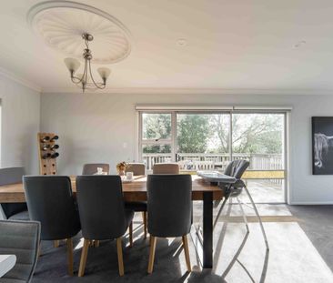 Three Bedroom Family Home - Photo 4
